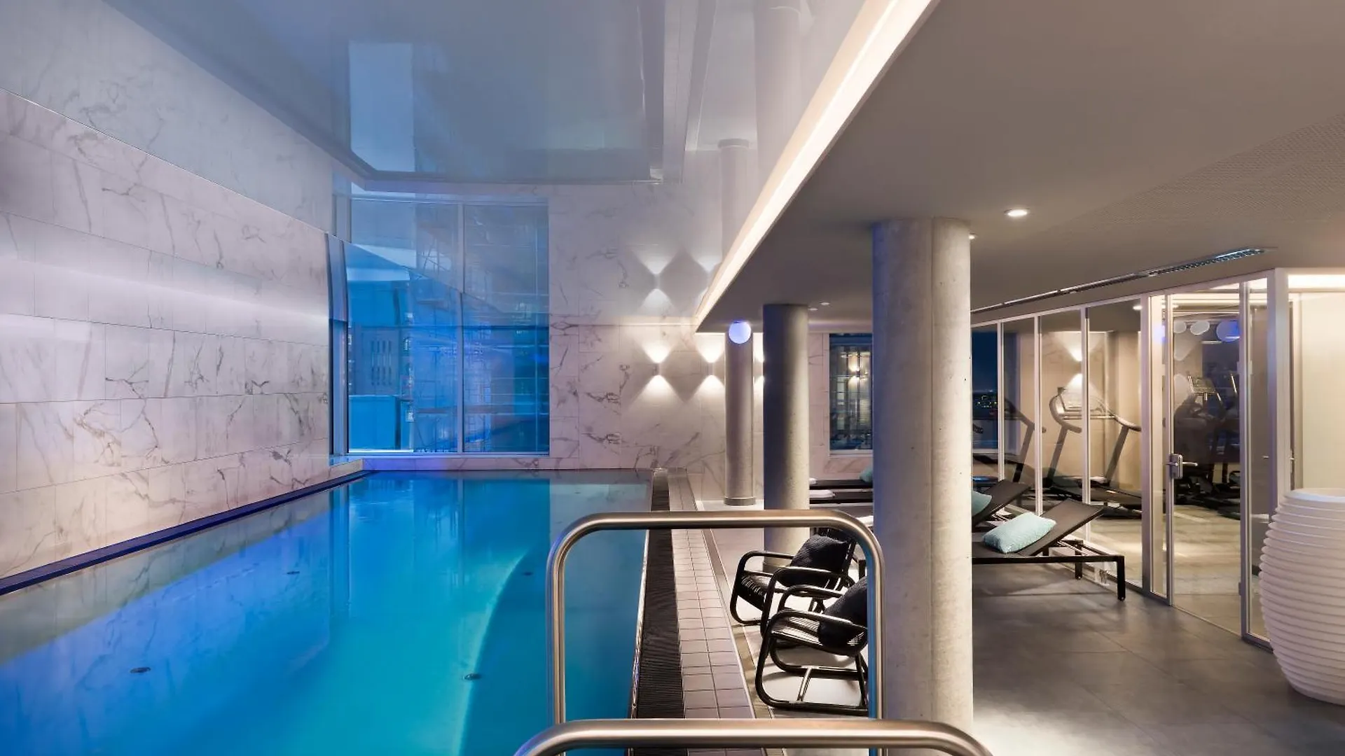 Adina Apartment Hotel Hamburg Speicherstadt מלון דירות